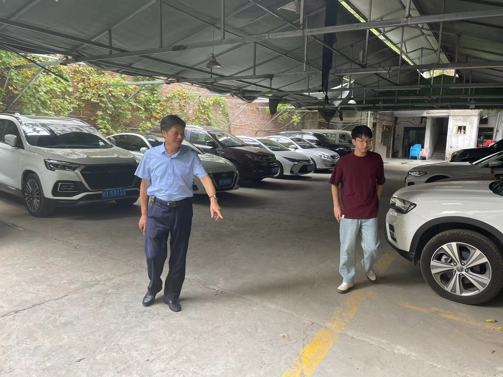 集團(tuán)黨委書記、董事長(zhǎng)許大政深入 “包保”社區(qū)開(kāi)展創(chuàng)文督導(dǎo)工作